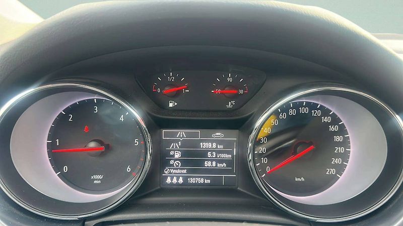 Opel Astra K 5DR Enjoy B16DTE 81kW MT6/00 - fotka 9 z 22