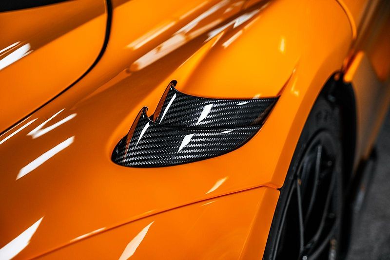 McLaren 765LT LIFT/B&W/MSO/CARBON/BREAKS - fotka 10 z 40