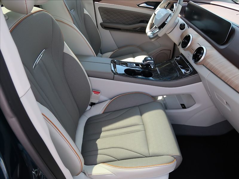 Dongfeng U-Tour 1,5 T,130kW,1majČR,ExclusiveFR - fotka 13 z 37