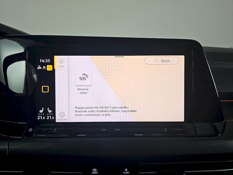 Volkswagen Golf (2021) 1,5 TSI EVO 150K STYLE - fotka 23 z 39
