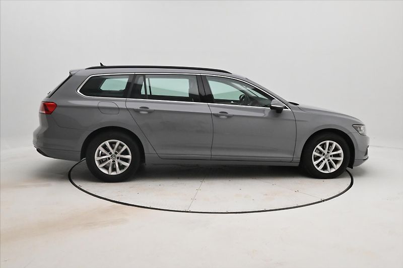 Volkswagen Passat 2,0 TDI 110 kW DSG Business Zá - fotka 4 z 32