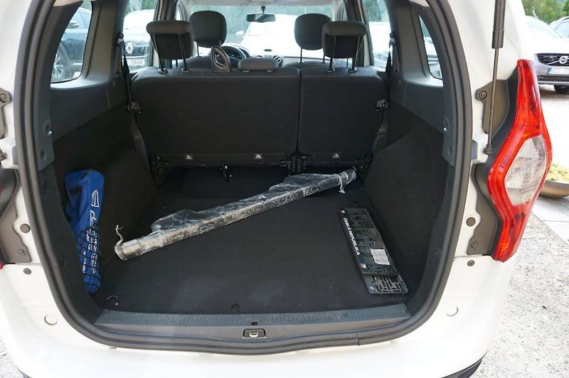 Dacia Lodgy (2016) 1,6 1,Majitel  nové v ČR - fotka 14 z 32