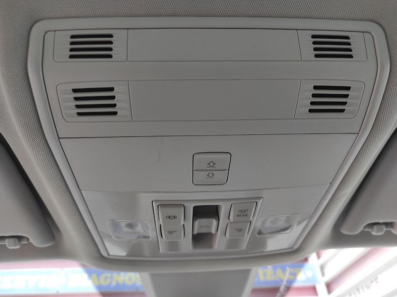 Škoda Karoq 1,5TSi ACT, DSG, STYLE, TZ - fotka 38 z 51