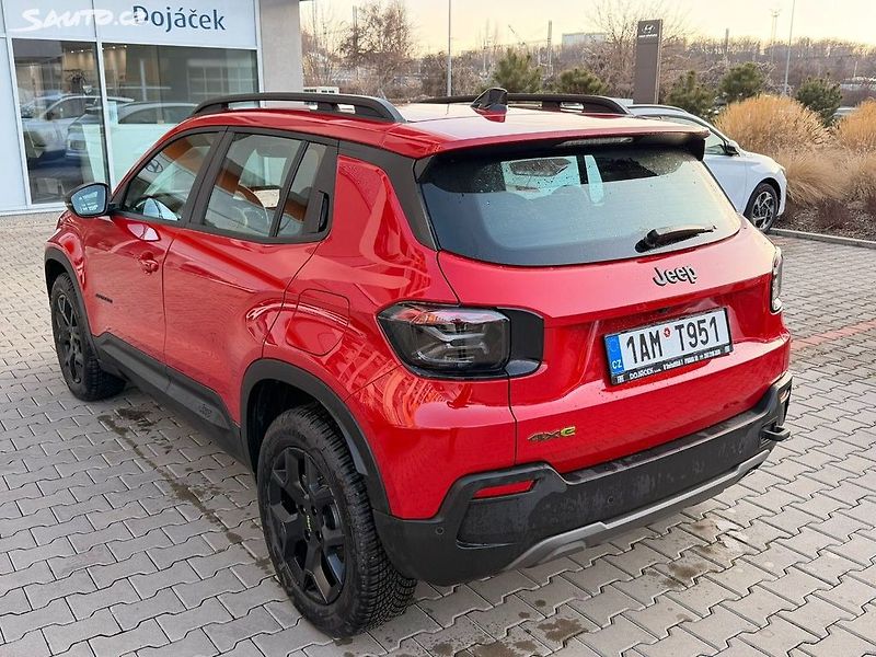 Jeep Avenger (2026) 4xe Upland 1.2 Turbo e-Hybrid - fotka 6 z 18