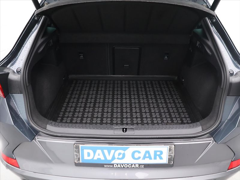 Cupra Formentor 2,0 TSI VZ 228kW DSG 4Drive DP - fotka 10 z 26