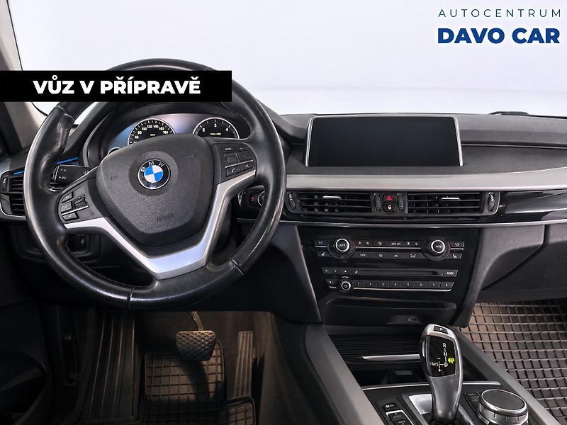BMW X5 3,0 30d 190kW xDrive CZ DPH - fotka 3 z 12