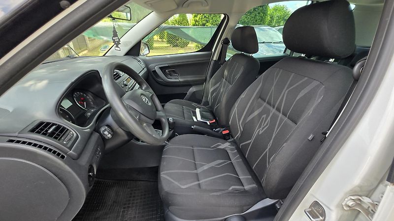 Škoda Roomster 1.4 16V FRESH 1MAJITEL - fotka 24 z 39