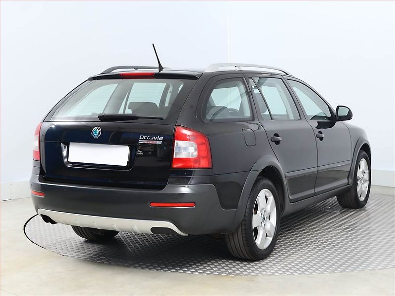 Škoda Octavia (2011) Scout 2.0 TDI, 4X4, Tempomat - fotka 5 z 16