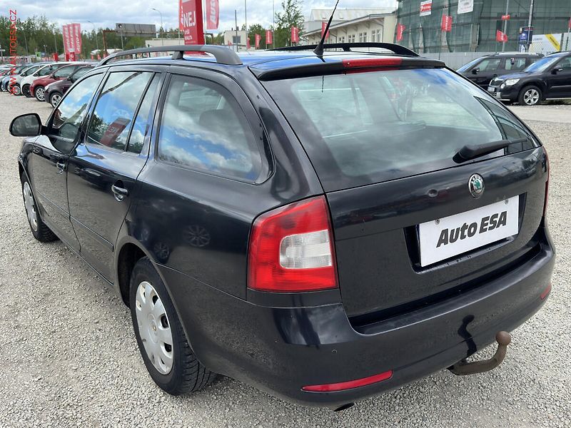 Škoda Octavia (2011) 1.6 TDi, Ambition, TZ - fotka 6 z 17