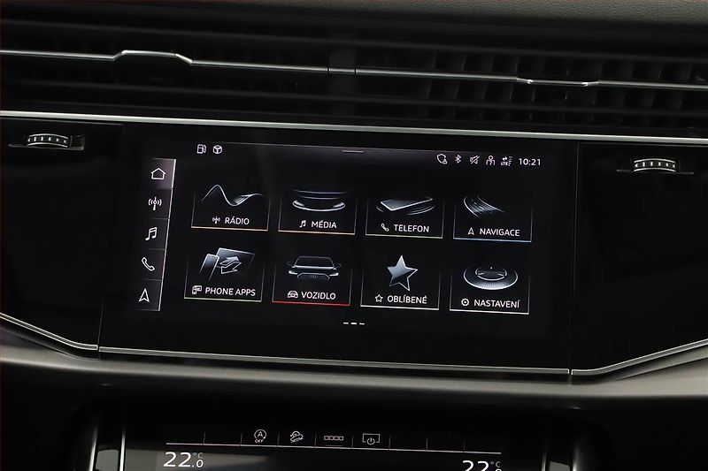 Audi Q8 (2023) 55 TFSI, Výhřev, Kamera - fotka 14 z 29