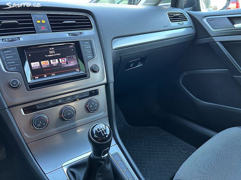 Volkswagen Golf (2015) 1.6 TDi 81KW servisni kniha - fotka 22 z 44
