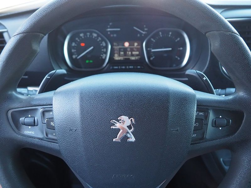 Peugeot Traveller (2018) Business 2.0 B-HDI, AT, Long - fotka 26 z 38