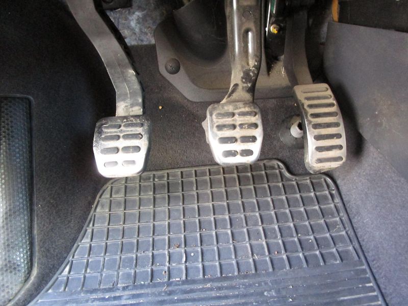 Volkswagen Polo (2006) 1,4-55KW-NOVÁSTK+OLEJ+KOTOUČE - fotka 17 z 20