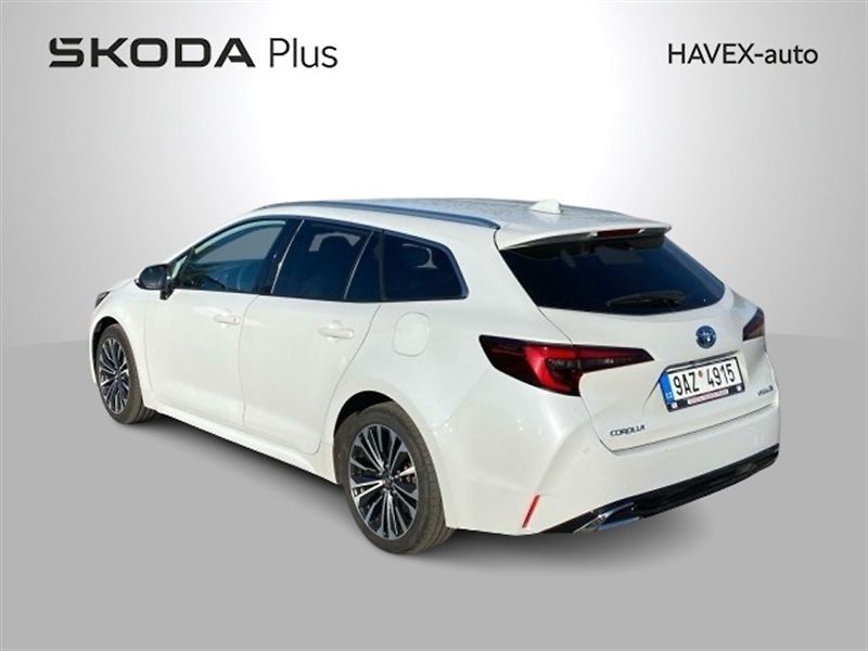 Toyota Corolla (2023) TS 2.0 Hybrid e-CVT AT Style - fotka 2 z 6