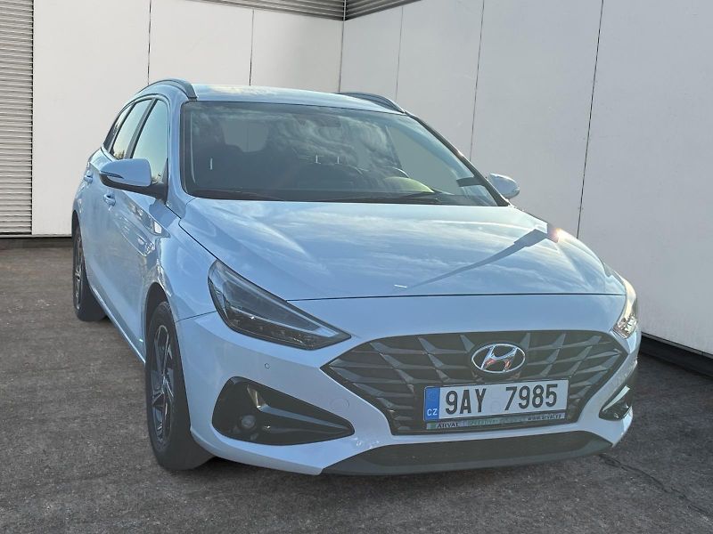 Hyundai i30 (2023) SMART 1.0T-GDI 88kW CZ DPH - fotka 3 z 11