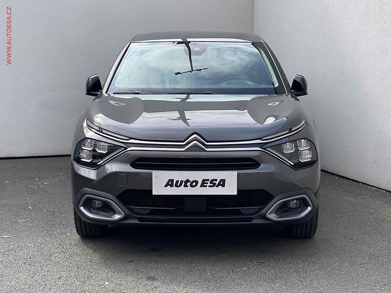 Citroën C4 (2023) 1.2PT, Shine, AT, navi - fotka 2 z 17