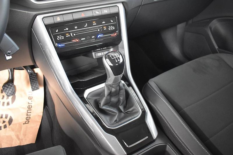 Volkswagen T-Roc (2025) Style 1.5TSI 110kW,záruka 5 le - fotka 18 z 21