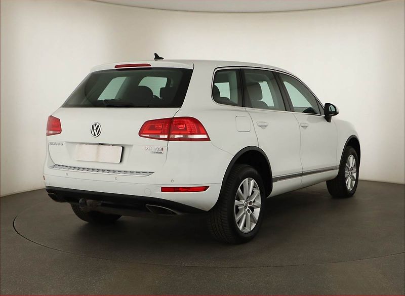 Volkswagen Touareg (2014) R-Line 3.0 TDI, 4X4, Automat - fotka 5 z 22