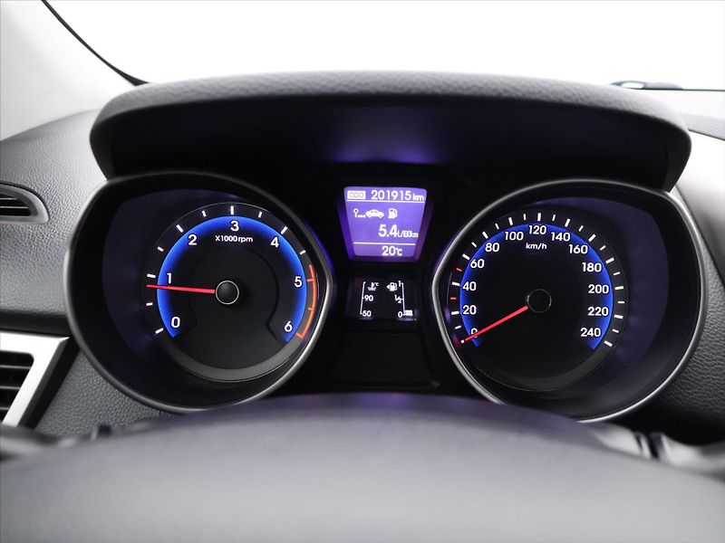 Hyundai i30 1,6 CRDi 81kW Trikolor - fotka 14 z 28