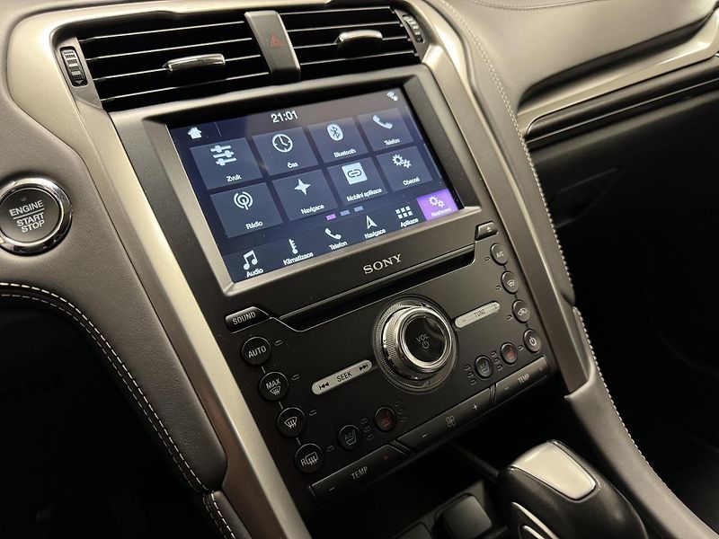 Ford Mondeo (2020) 2.0 187ps Hybrid ecvT VIGNALE - fotka 19 z 19