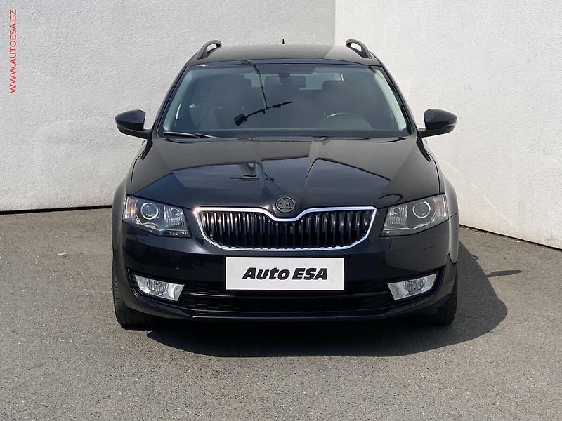Škoda Octavia (2015) 2.0 TDi, Edition, bixen,navi - fotka 2 z 17