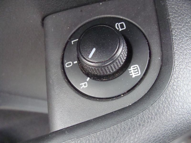 Škoda Octavia 2.0 TDi, 135 kW, RS, klima - fotka 14 z 26