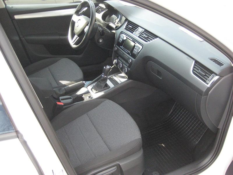 Škoda Octavia 1.4 TSi 110 kW DSG DPH Top ČR! - fotka 12 z 29