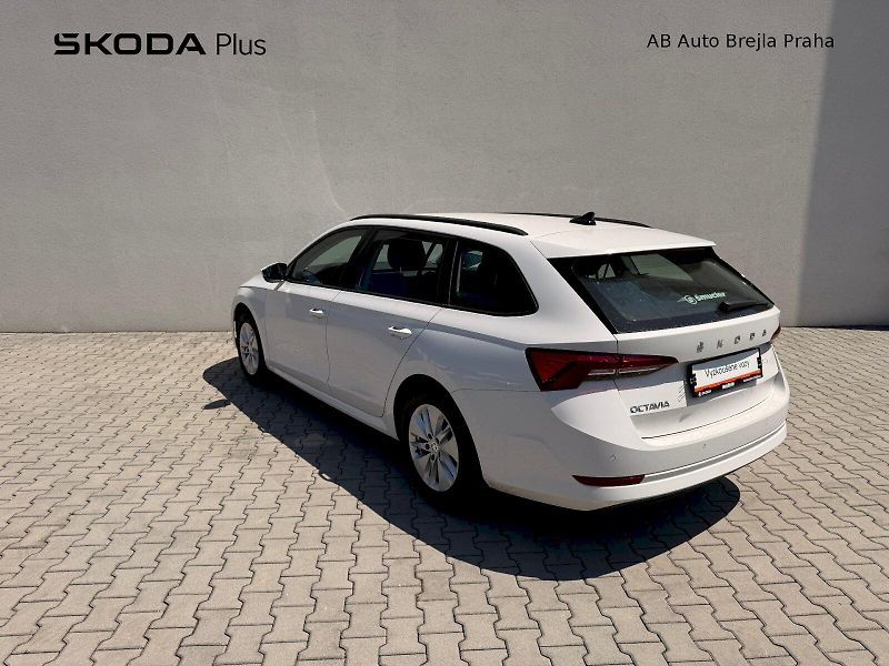 Škoda Octavia (2023) COM AMB TD 110/2.0 M6F - fotka 14 z 30