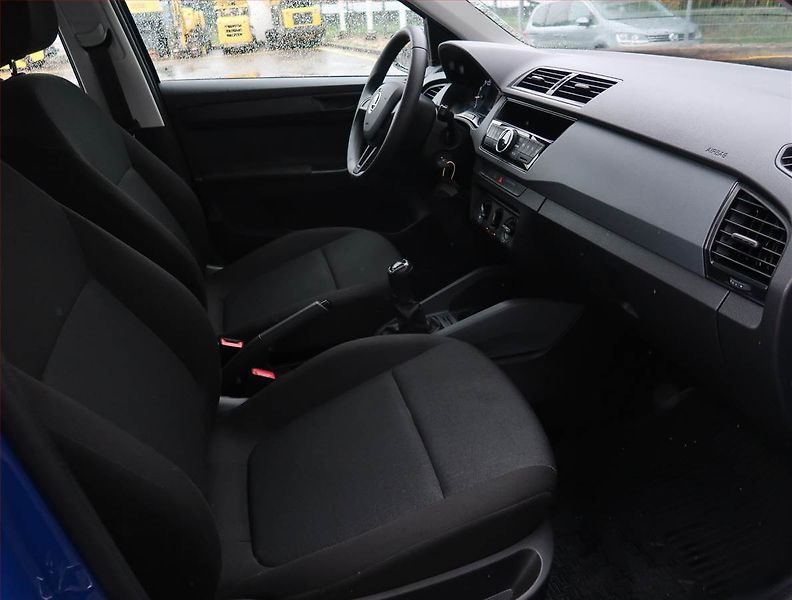 Škoda Fabia (2020) 1.0 TSI, Serv.kniha - fotka 9 z 14