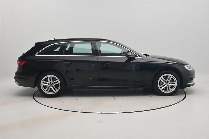 Audi A4 2,0 40TDI 150kW S-Tronic Záruk - fotka 4 z 32