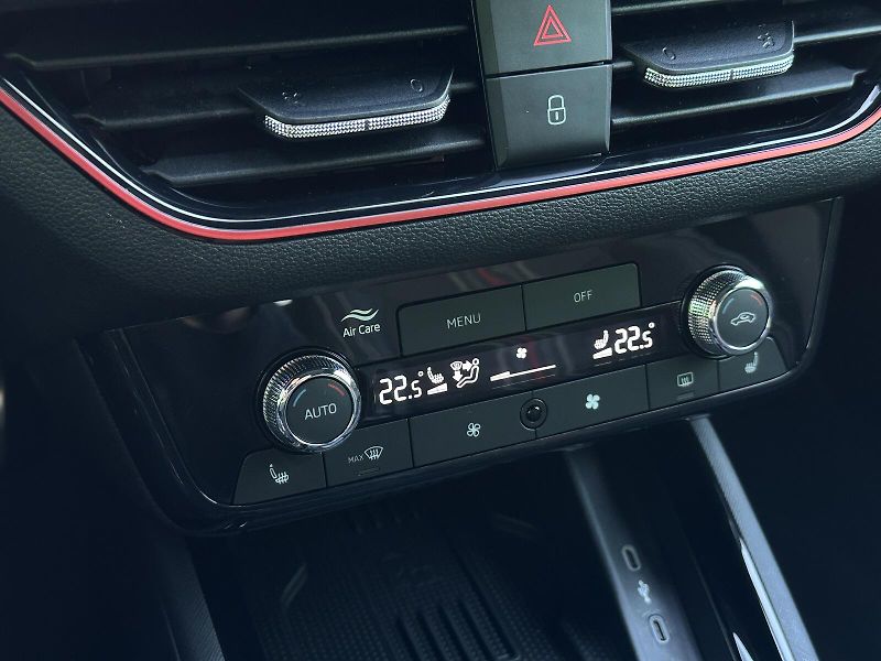 Škoda Kamiq 1.0TSi Monte Carlo 116PS Matri - fotka 25 z 46
