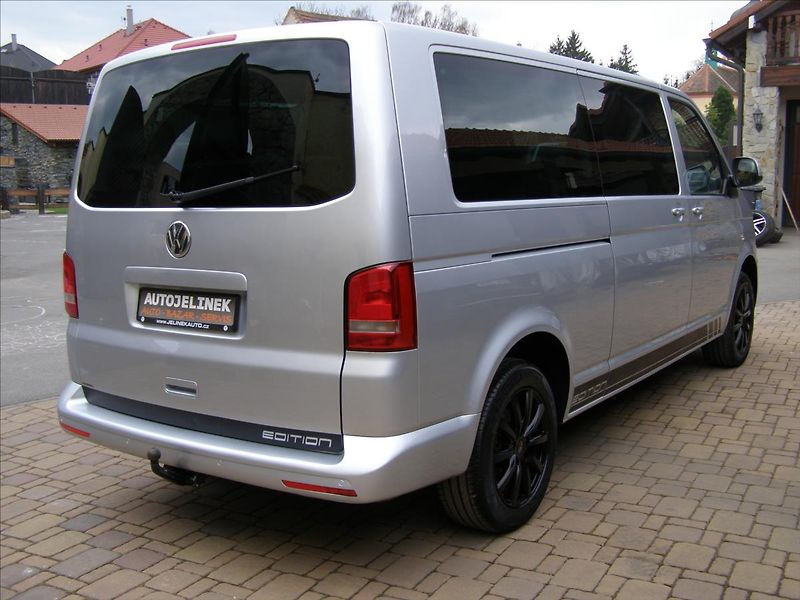 Volkswagen Caravelle 2,0   LONG DSG po servise 103K - fotka 5 z 38