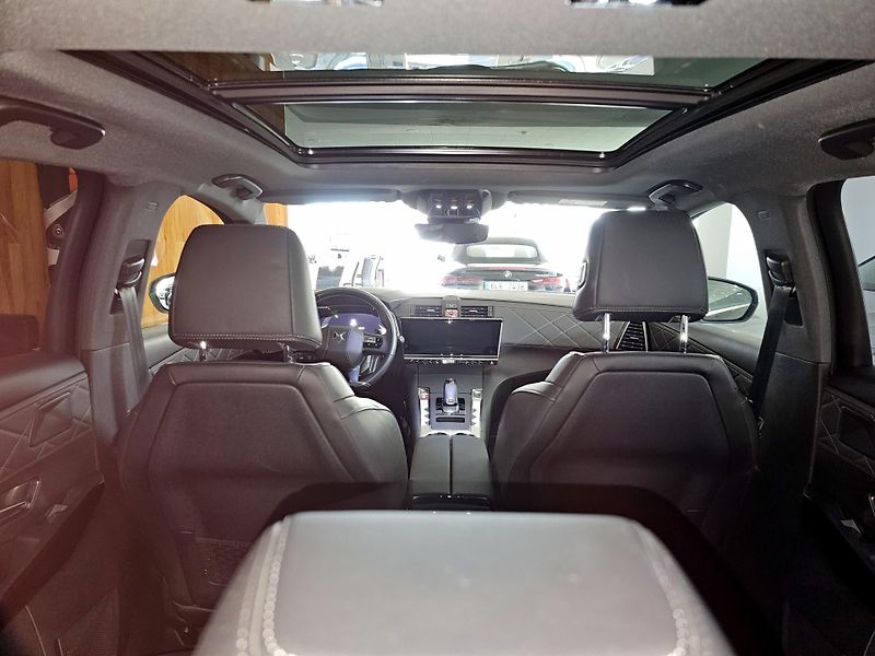 DS Automobiles DS7 Crossback 1.5 BlueHDi 130 EAT8 Rivoli CZ - fotka 24 z 25