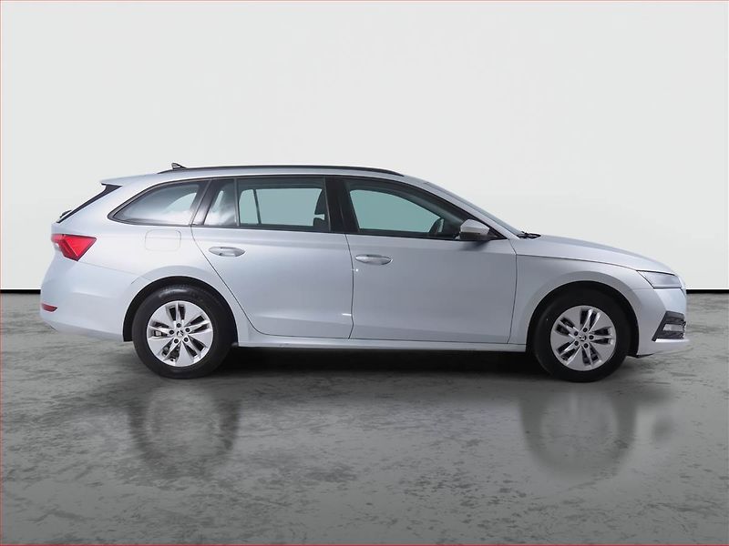 Škoda Octavia (2023) Ambition 2.0 TDI, ČR,1.maj - fotka 6 z 15