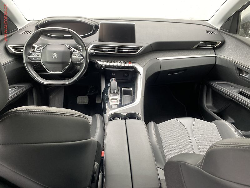 Peugeot 5008 (2018) 1.2PT, Allure, AT, LED - fotka 8 z 19