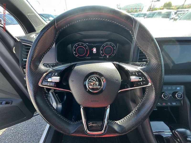 Škoda Karoq (2021) 1.5 TSI - fotka 12 z 19