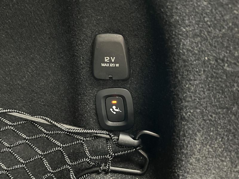 Volvo S90 B5 AWD ULTIMATE BRIGHT AUT - fotka 44 z 47