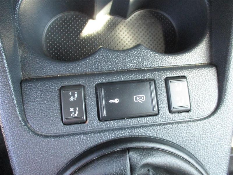 Škoda Fabia 1,2 TSi, klimatizace,serviska, - fotka 23 z 39