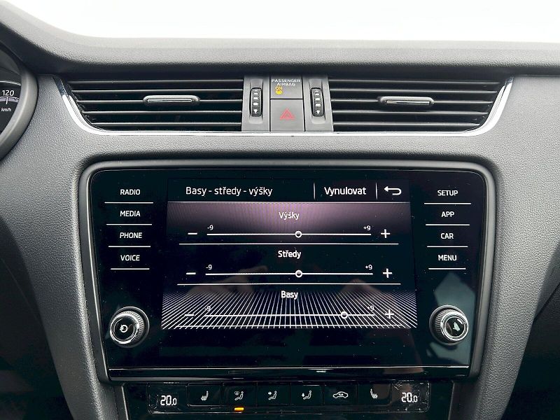 Škoda Octavia (2019) Combi 1.5 TSI 96kW Plyn (CNG) - fotka 13 z 30