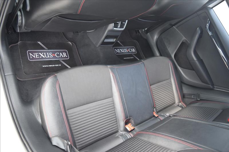 Škoda Octavia 2,0 TDI 135KW RS PO ROZVODECH - fotka 19 z 50