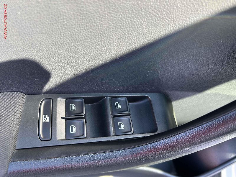 Škoda Fabia (2014) 1.2 TSI, Style, +kola - fotka 11 z 16