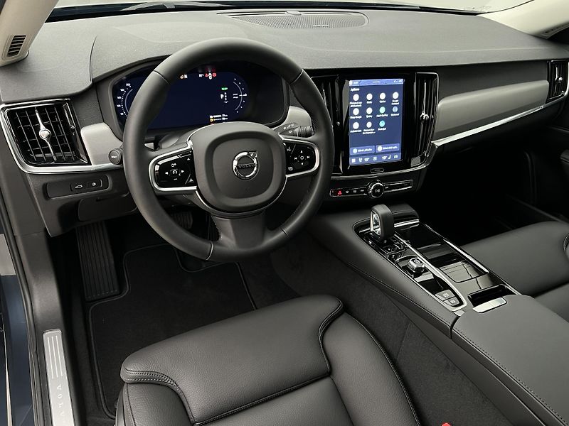 Volvo V90 T6 AWD RECHARGE CORE AUT  - fotka 4 z 47
