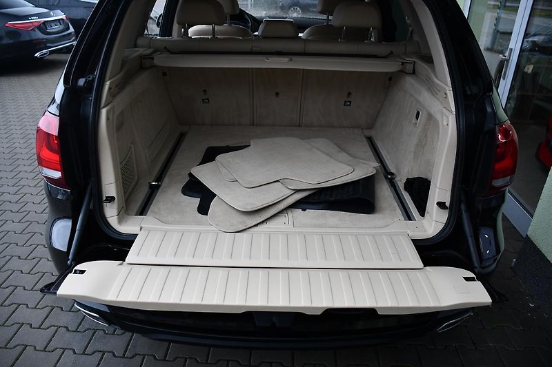 BMW X5 xDrive40d  K360°ACC ČR - fotka 34 z 38