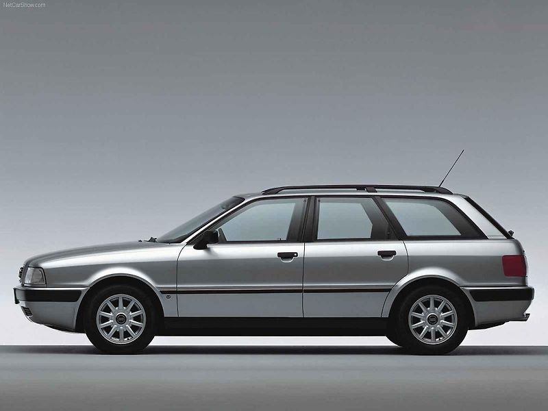 Audi 80 na dobové reklamní fotografii