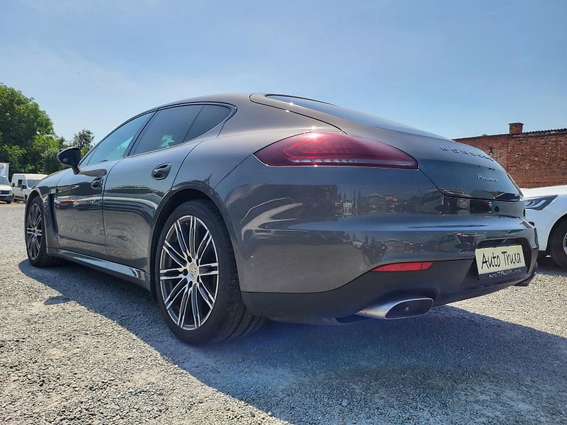 Porsche Panamera Diesel 3.0 V6 221kW - fotka 37 z 45