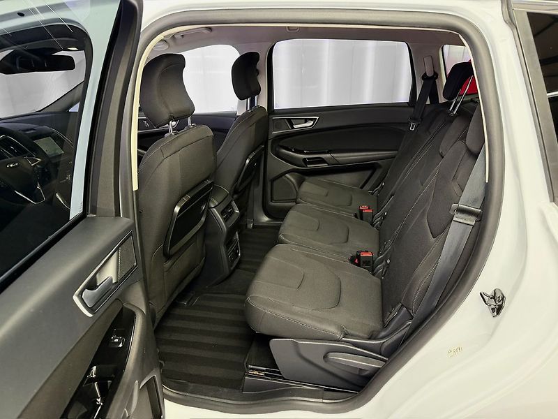 Ford S-MAX 2.0 TDCi 140KW AWD TITANIUM - fotka 12 z 28