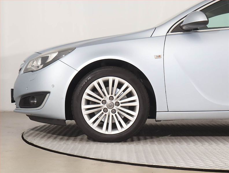 Opel Insignia (2016) 2.0 CDTI, 4X4, Automat - fotka 15 z 20