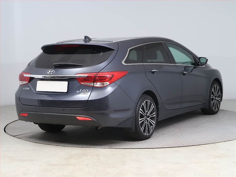 Hyundai i40 (2018) 1.7 CRDi, Automat, Navi - fotka 5 z 23