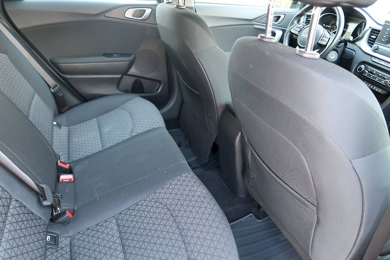 Kia Ceed (2022) Sportswagon 1.0 T-GDI / 88 kW - fotka 9 z 30