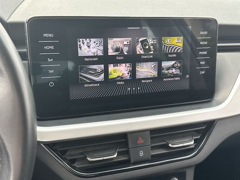Škoda Scala (2023) 1.0 TSI DSG Ambition - fotka 21 z 31